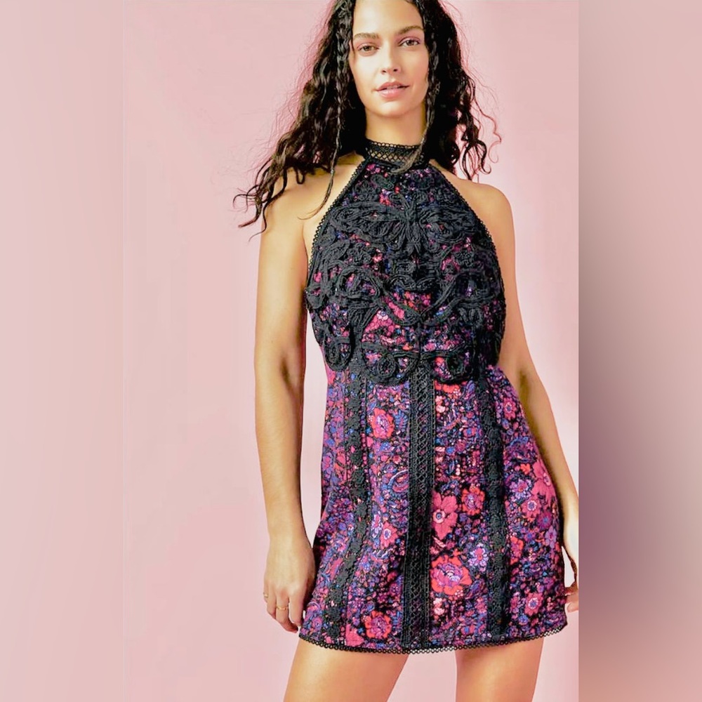 Free People gorgeous embroidered halter neck and embroidered buttons in back dre